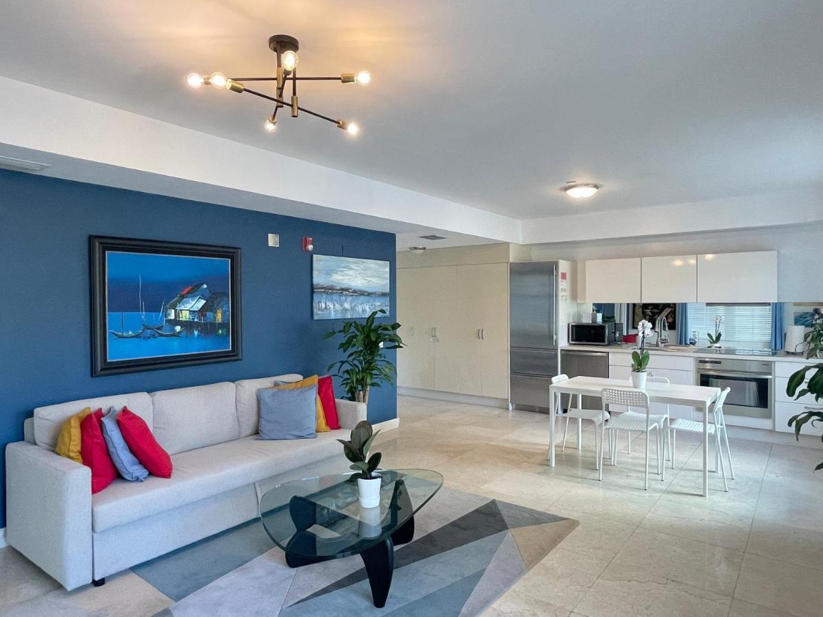 Beachfront Apt In Carlyle Hotel On Ocean Drive Miami Beach Exterior photo