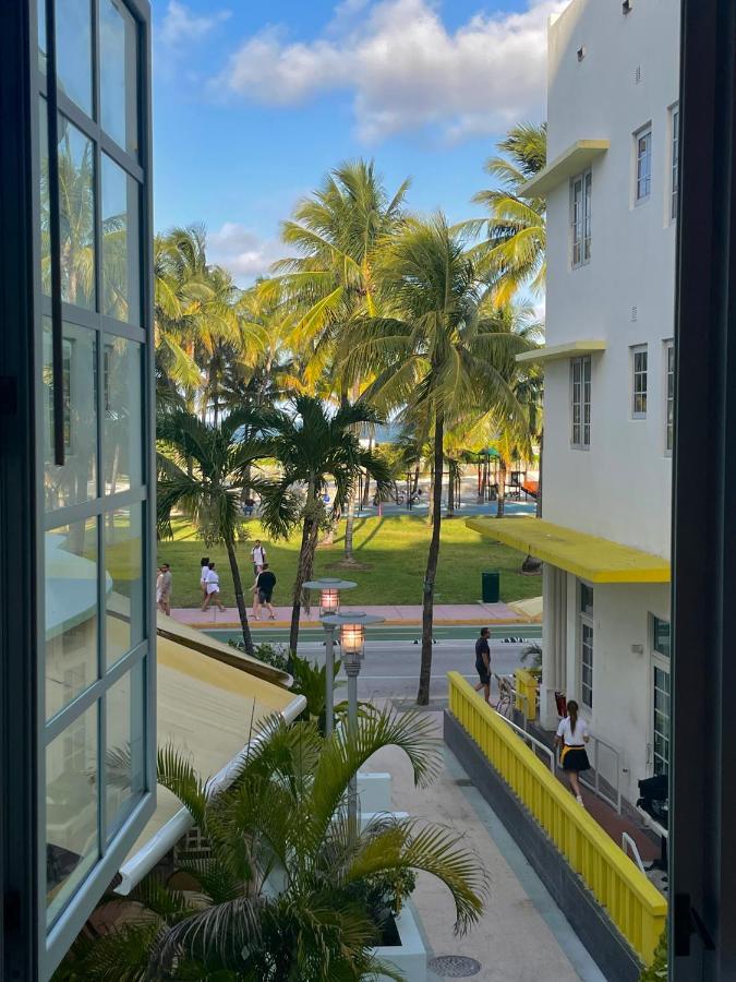 Beachfront Apt In Carlyle Hotel On Ocean Drive Miami Beach Exterior photo