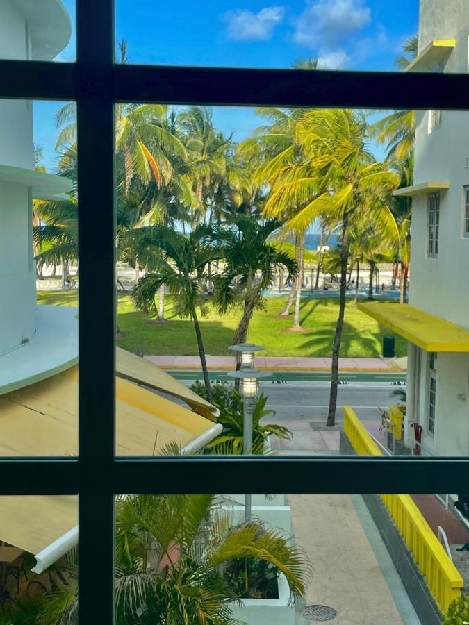 Beachfront Apt In Carlyle Hotel On Ocean Drive Miami Beach Exterior photo