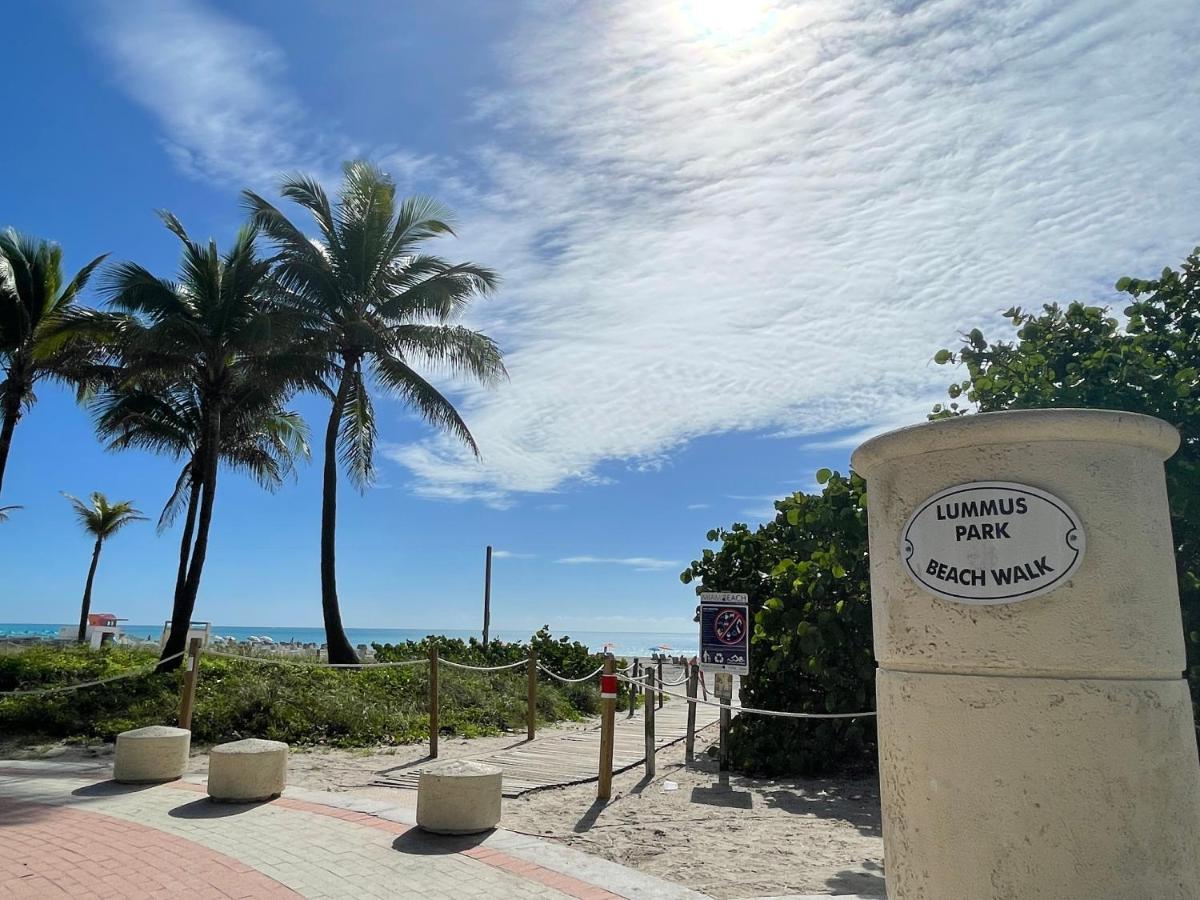 Beachfront Apt In Carlyle Hotel On Ocean Drive Miami Beach Exterior photo